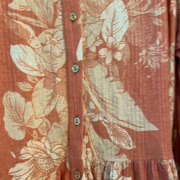 Free People Peachy Pink Romper Large. Bat wings. - Picture 5 of 9